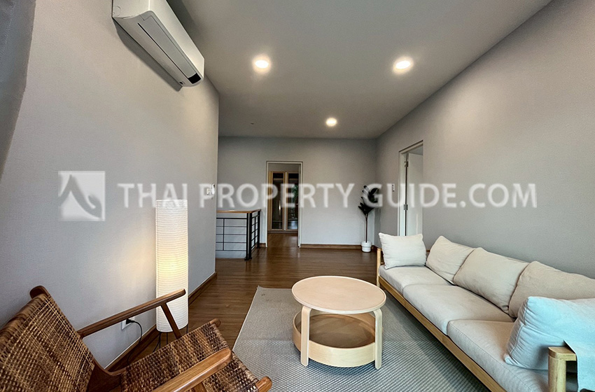 House with Shared Pool in Bangnatrad 